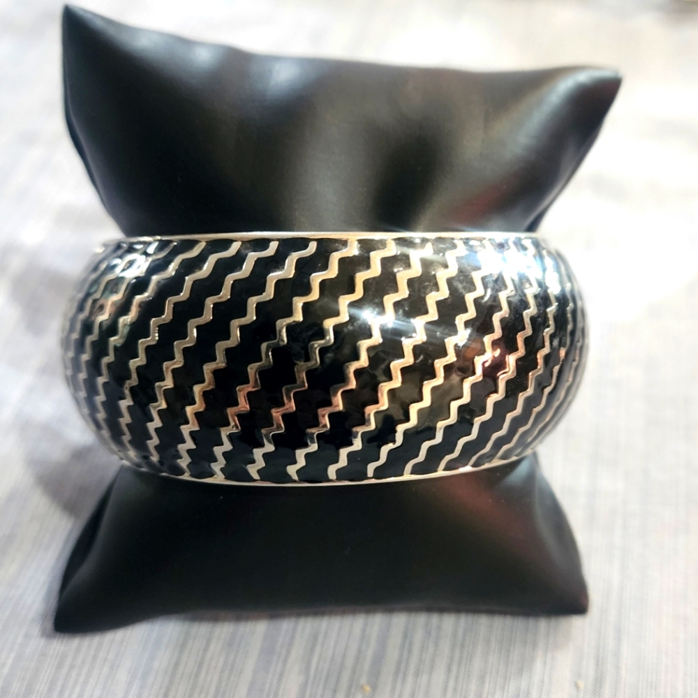 Black and Silver Zigzag Bangle